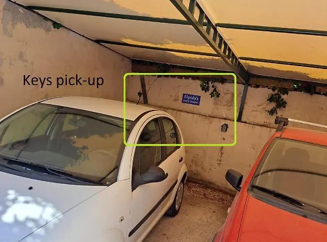 Elpida's Cozy Chania (Crete)